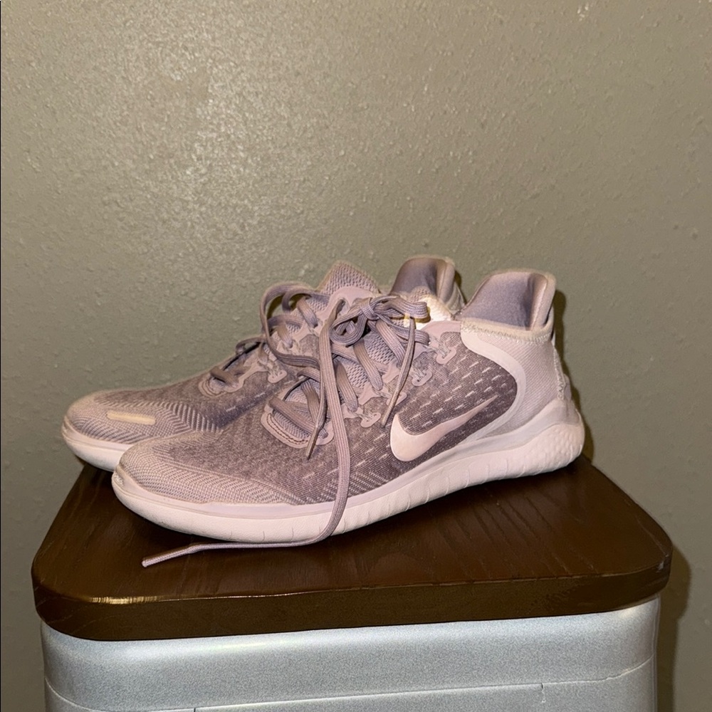 Nike Women's Lavender Athletic Shoes